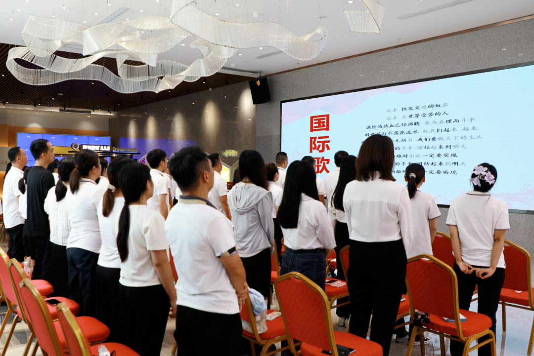 以高質量黨建引擎驅動高質量發展新征程——中共鹽津黨委隆重召開年度總結暨表彰大會