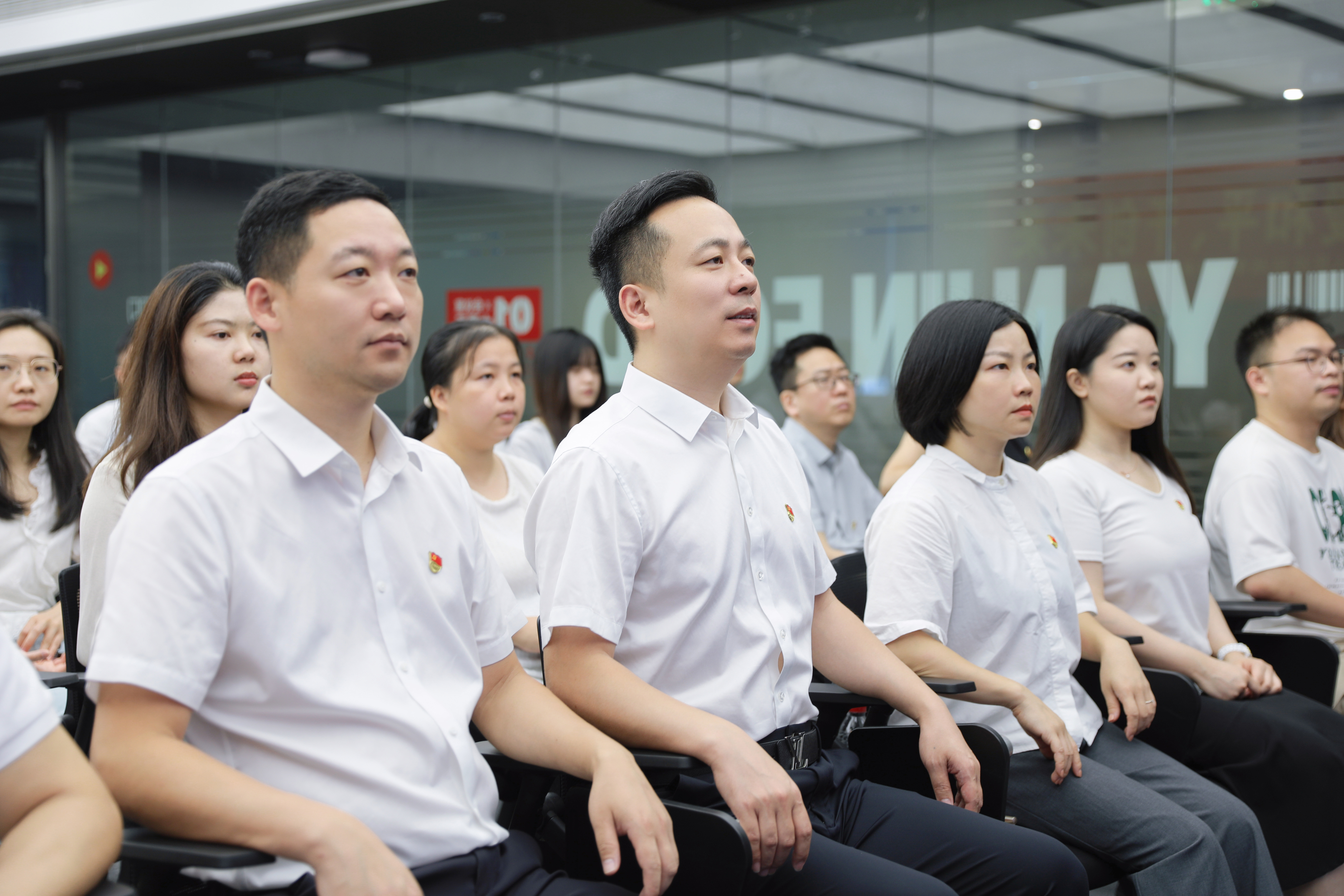 抗戰(zhàn)勝利80周年！鹽津鋪?zhàn)訌垖W(xué)武第二次受邀觀禮祖國大閱兵！